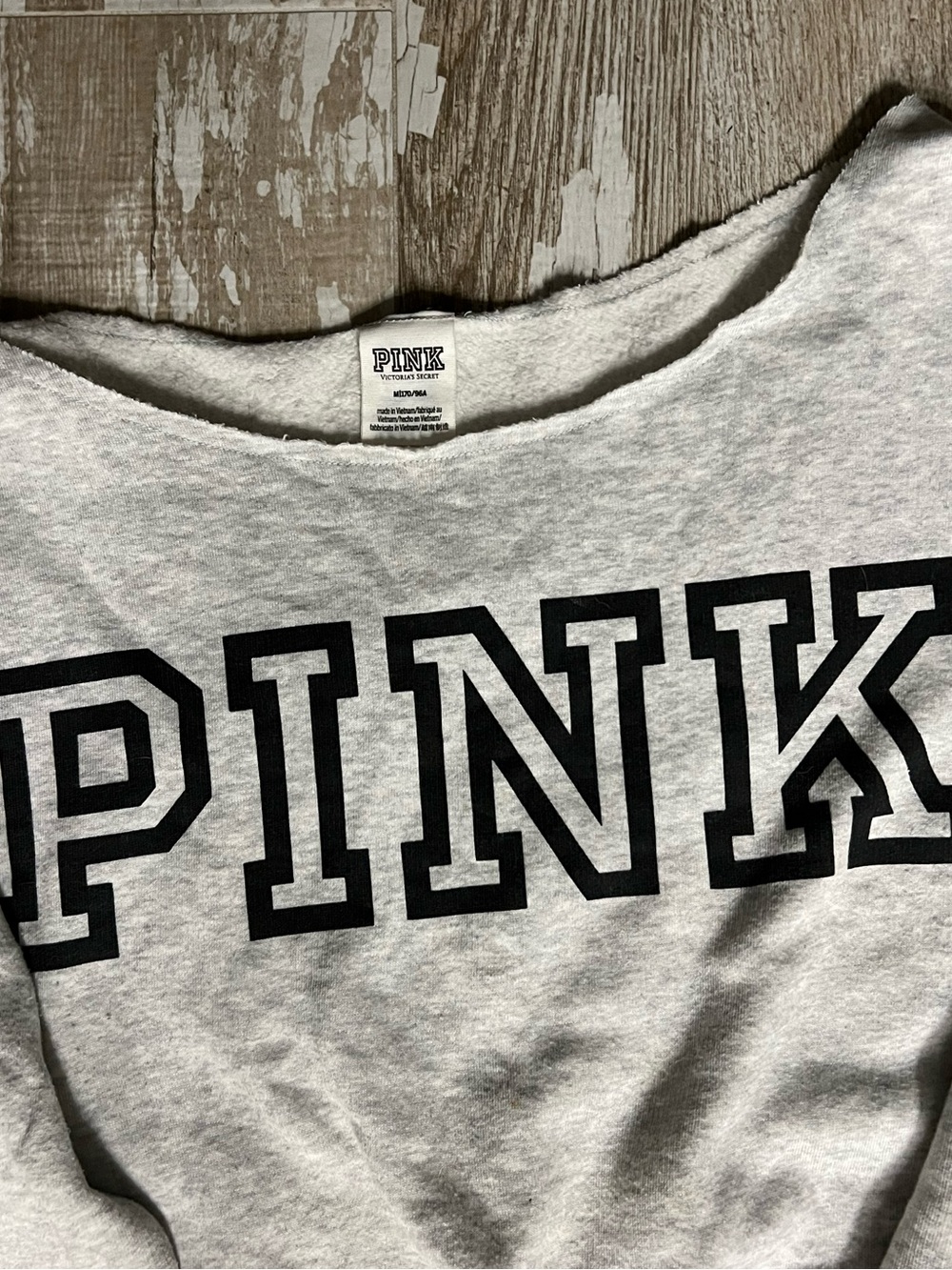 VGUC!💗PINK VS SET!Gray Off The Shoulder sweatshirt&Gray Fleece Cargo Sweats(M)! - Picture 6 of 9